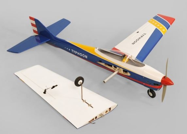 PH054 Phoenix TYPHOON 1,5m F3A-Retro